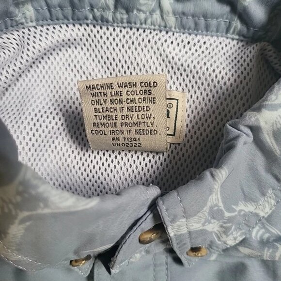 L.L. Bean Men's Blue Vented Fish Shirt Button Up Short Sleeve Sz M - Picture 7 of 7